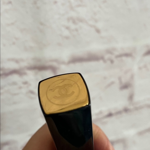 CHANEL Bold Red Lipstick - Picture 5 of 5